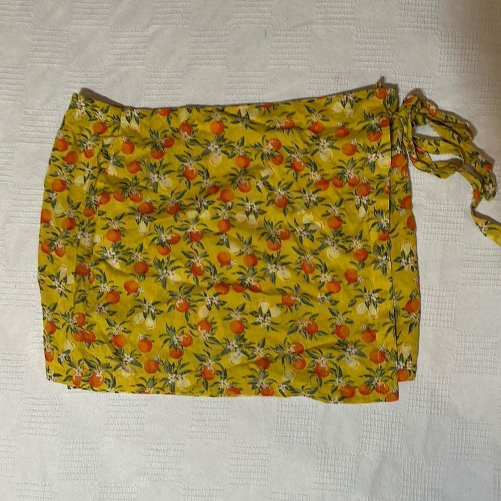 mini skirt 